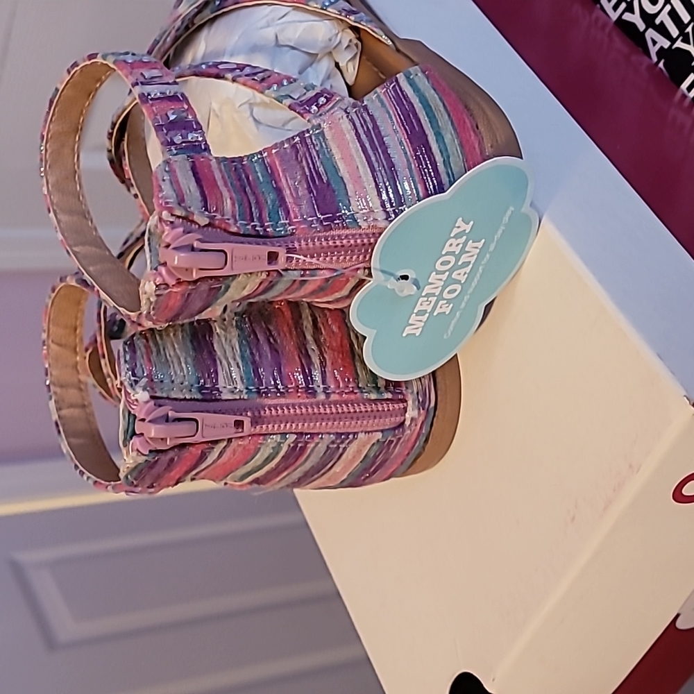 NWT Girls Sandals Size 2